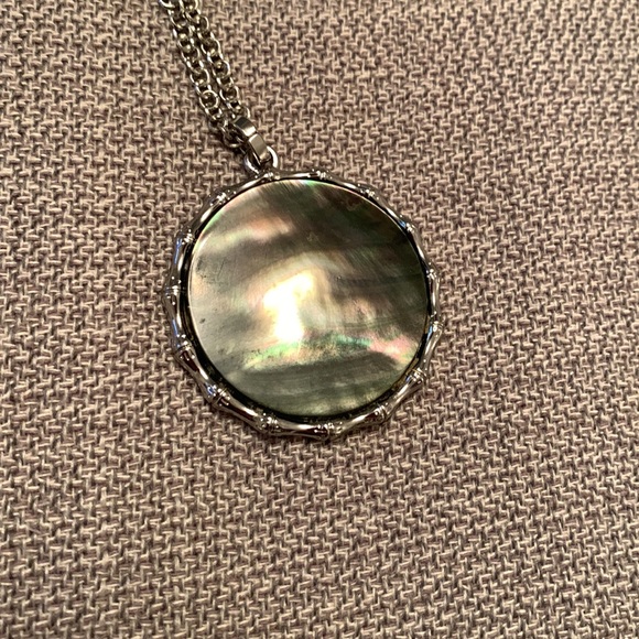 WHBM Abalone Pendant Necklace Silver Tone Metal - Picture 9 of 11